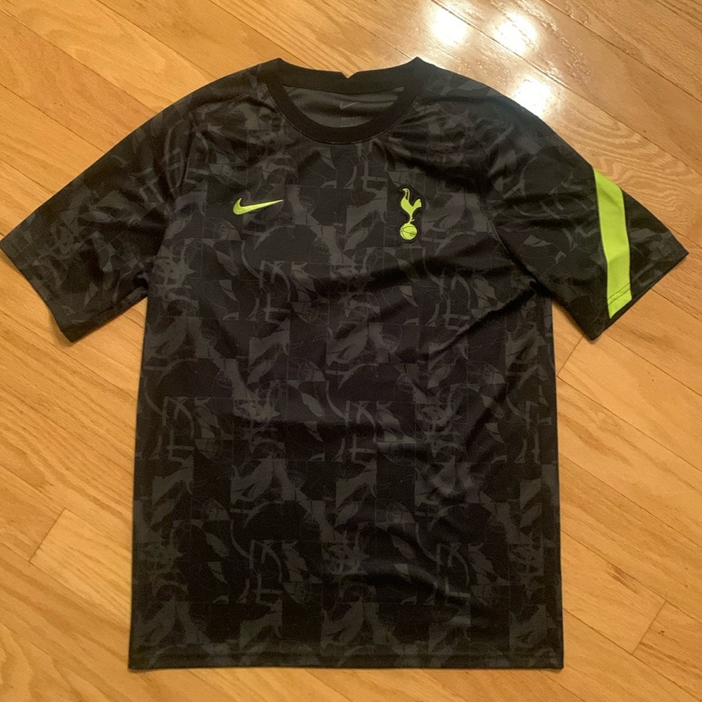 Tottenham Hotspur Nike Dri-Fit training shirt large